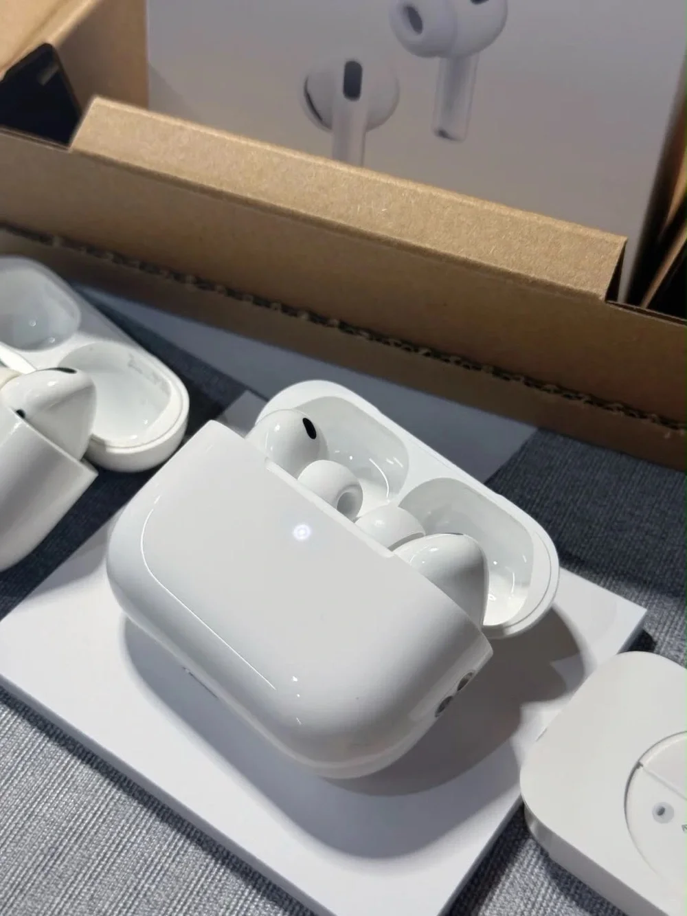 Wireless In-Ear Earbuds with Charging Case - White